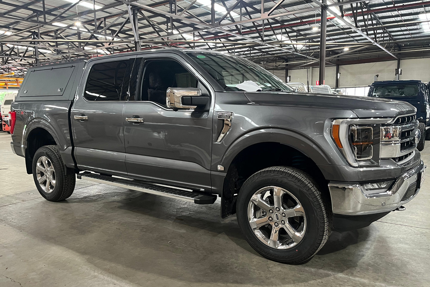 MW-Aluminium-Tub-Canopy-for-DUAL-CAB-CHEVROLET-SILVERADO-1500-2016-2021-12