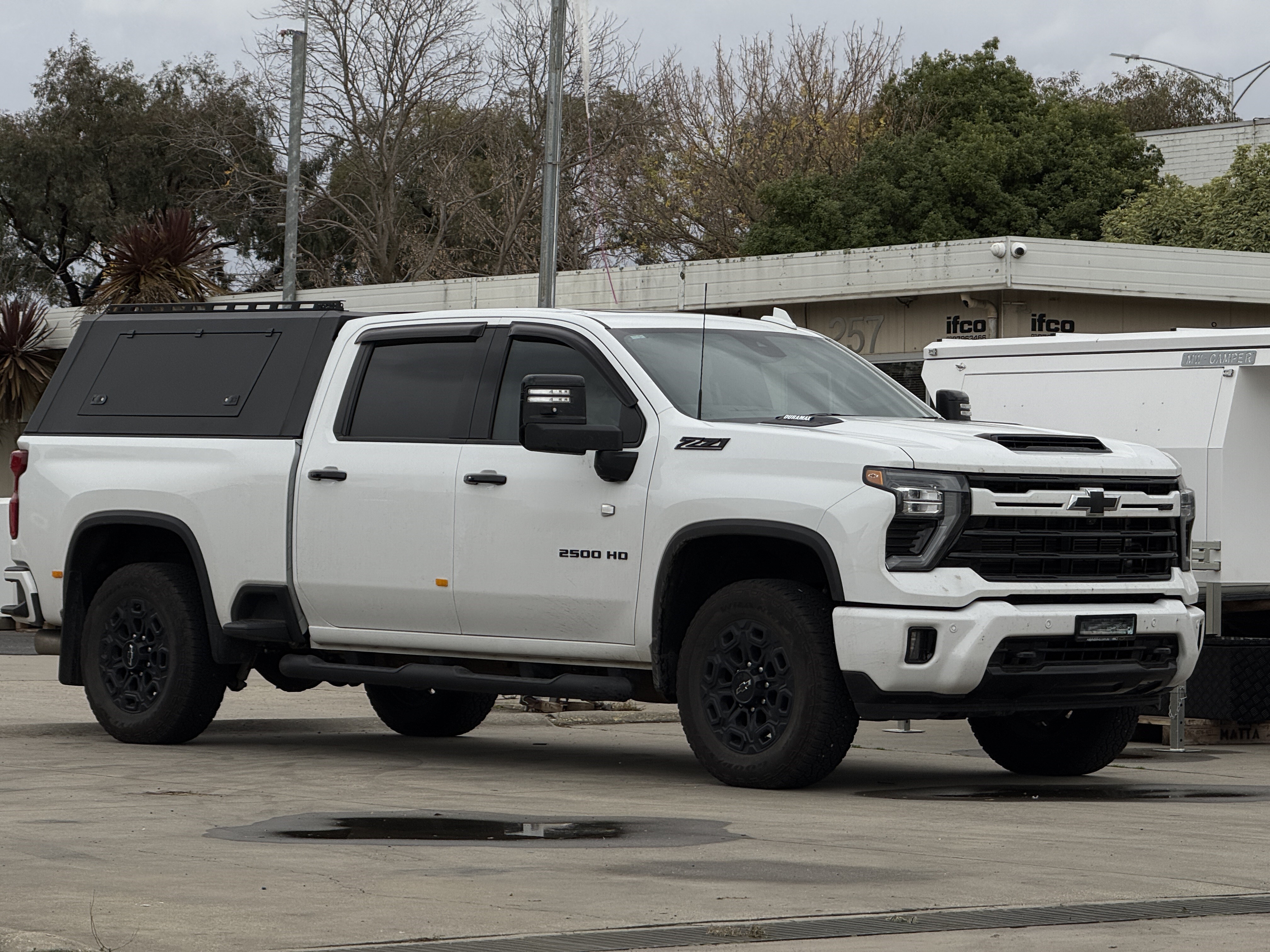 MW-Aluminium-Tub-Canopy-for-DUAL-CAB-CHEVROLET-SILVERADO-HD2500-2016-2019-1